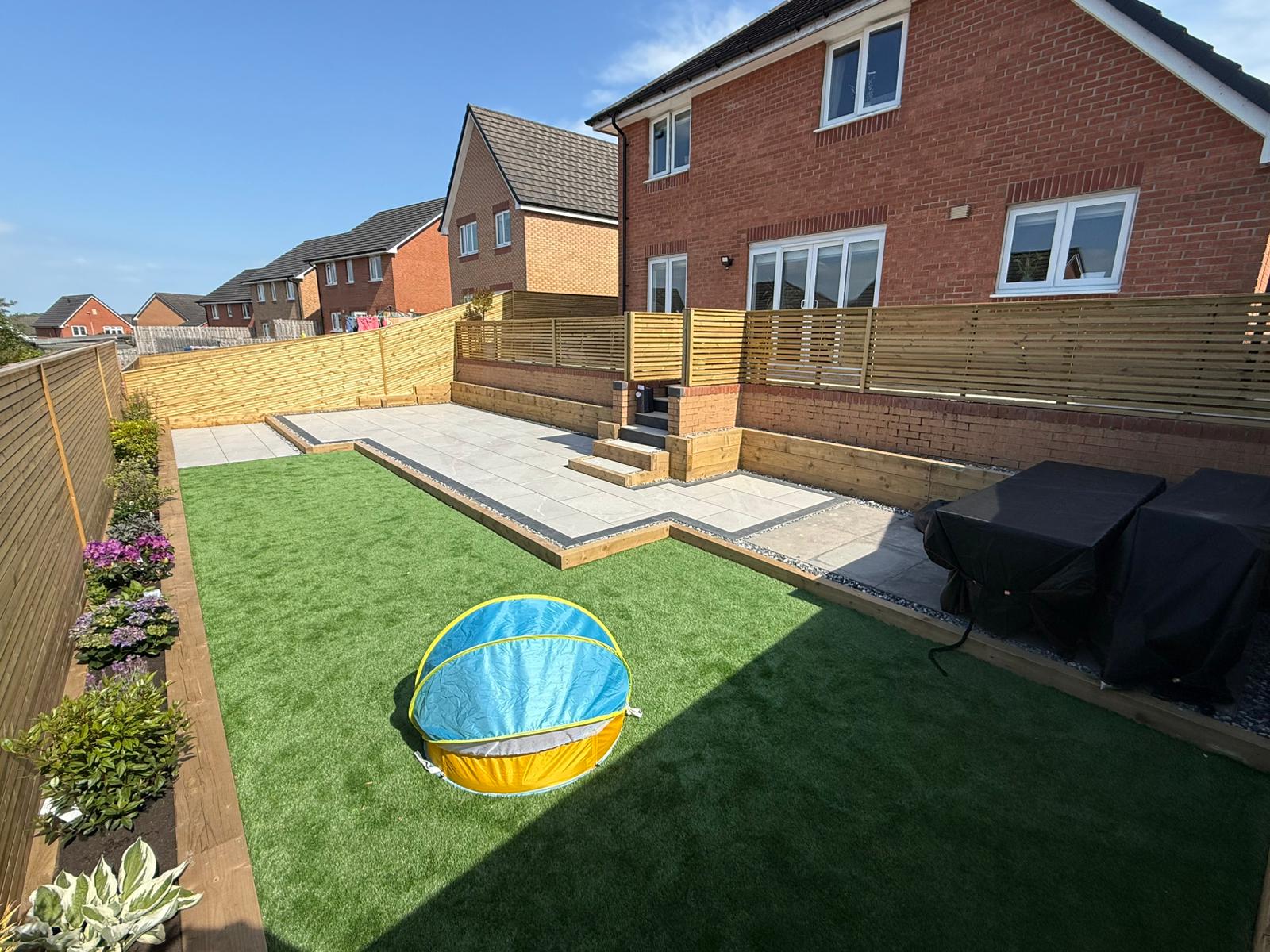 Beautiful bespoke garden design in Glasgow by Lenzie Landscapes